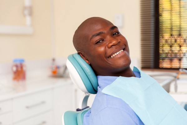 Does A Dental Veneer Treatment Damage Teeth?